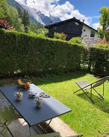 아파트 Au Calme Avec Jardin Et Vue Mont-blanc